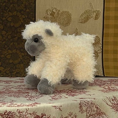 Stuffed Lamb "Flopsie"