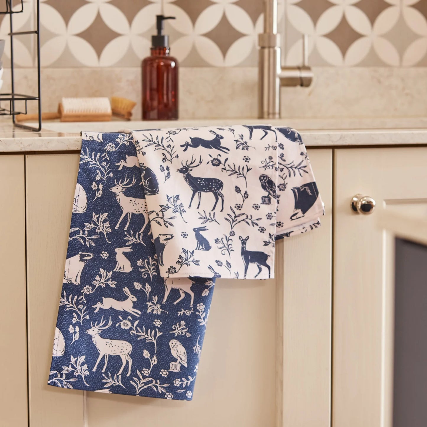 Tea Towel "Forest Friends" - White/Navy