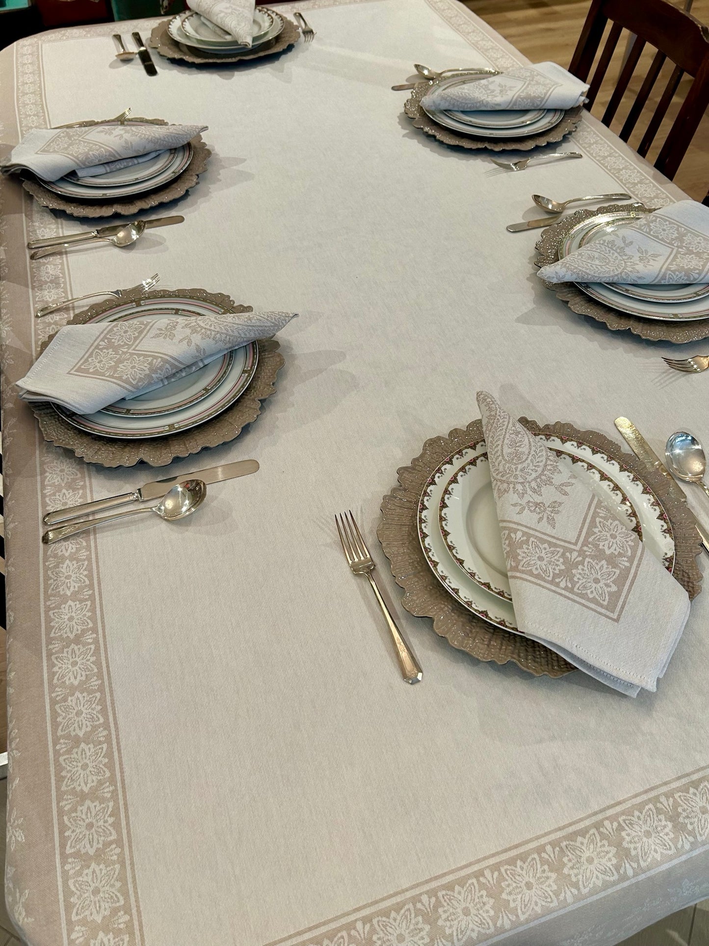 L'Ensoleillade Jacquard Tablecloth: "France"
