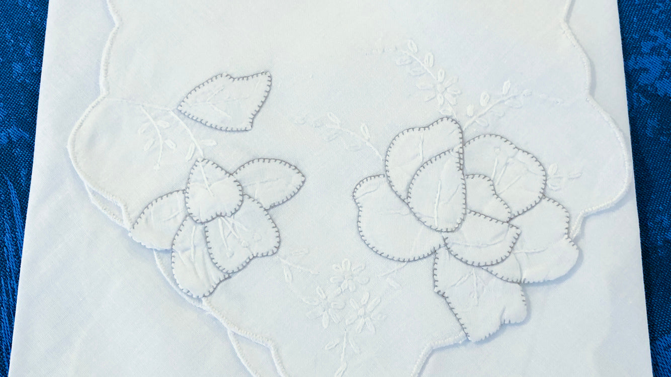 Hot Roll Cover / Bread Wrap - White Flowers