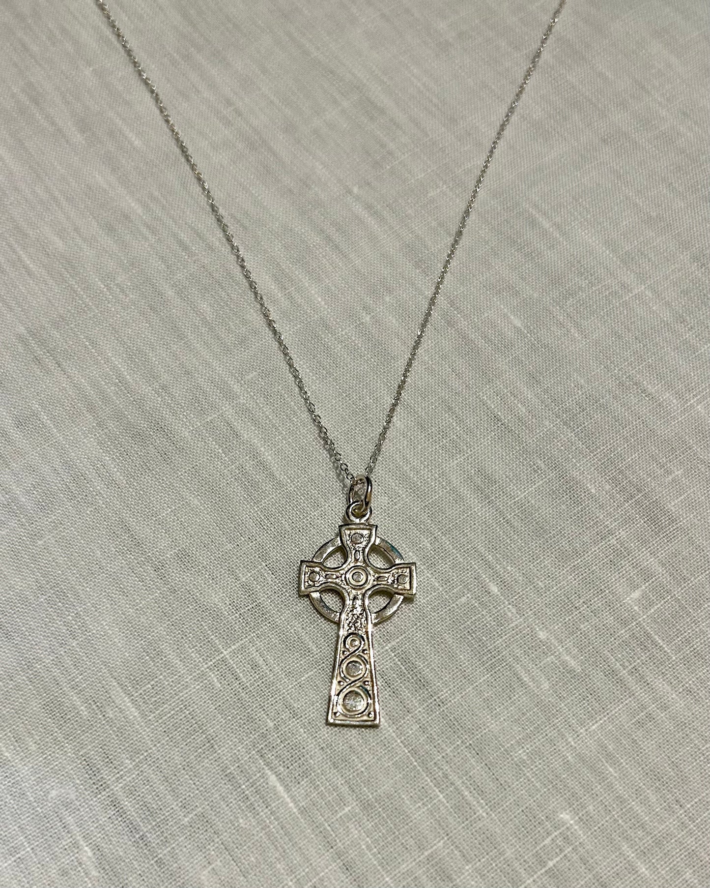 Sterling Silver Celtic Pendant Necklace: Celtic Cross