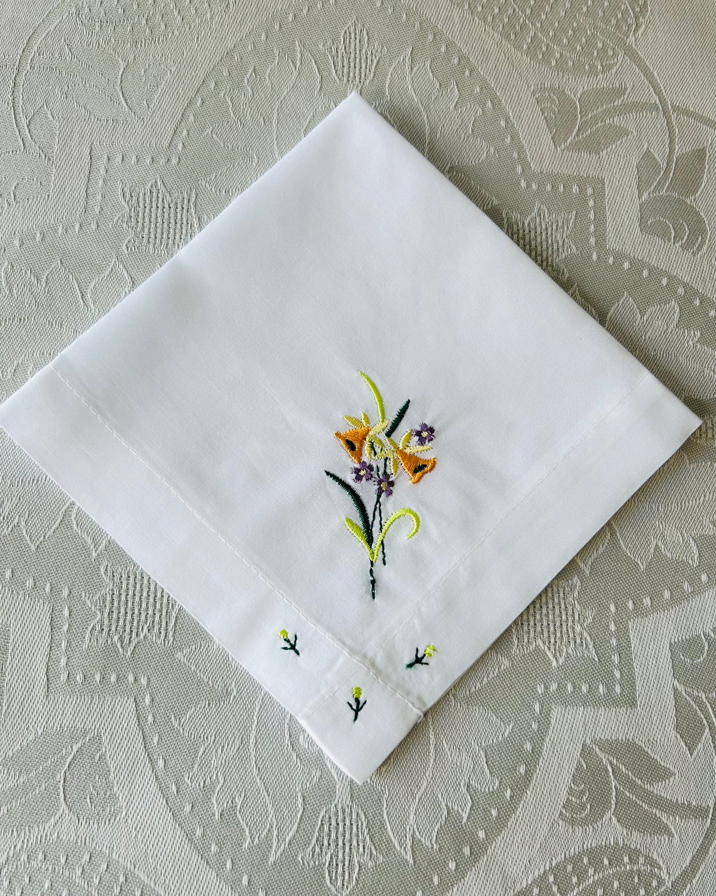 Handkerchief Ladies - Embroidered Wide Hem Daffodils