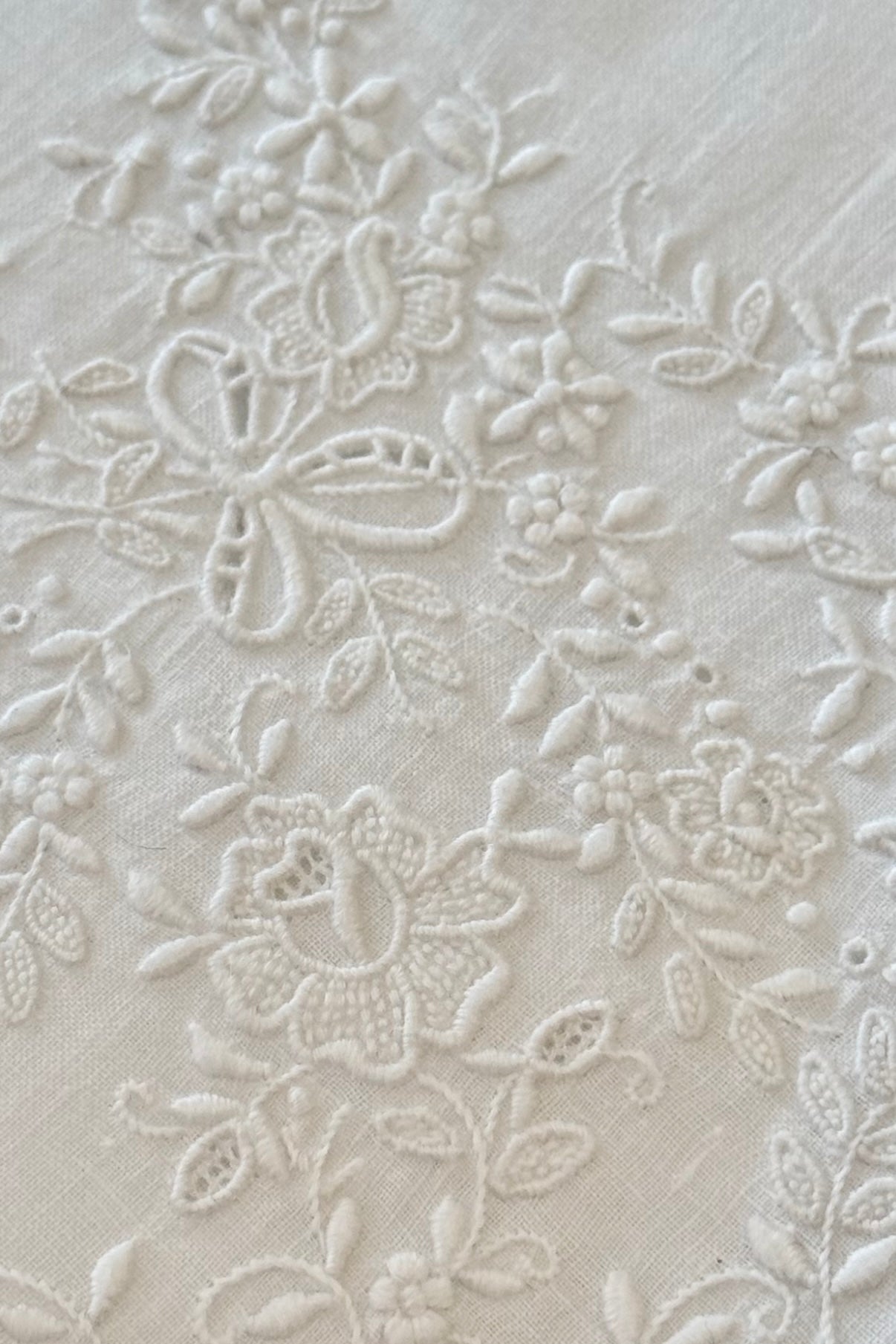 Handkerchief Ladies - Madeira Linen With Elaborate Embroidered Shamrock and Flowers