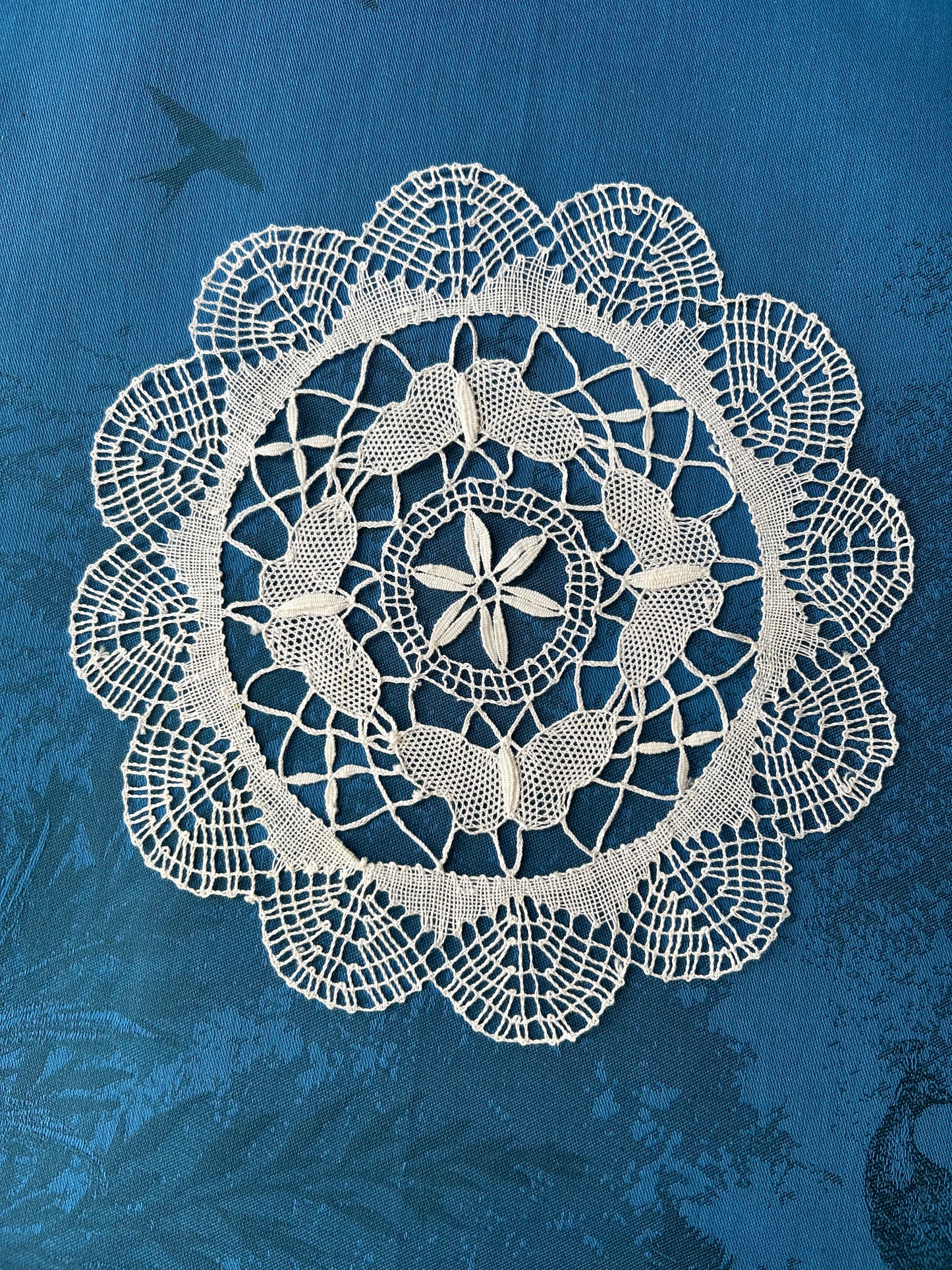 Cluny Lace Cotton Doily - White