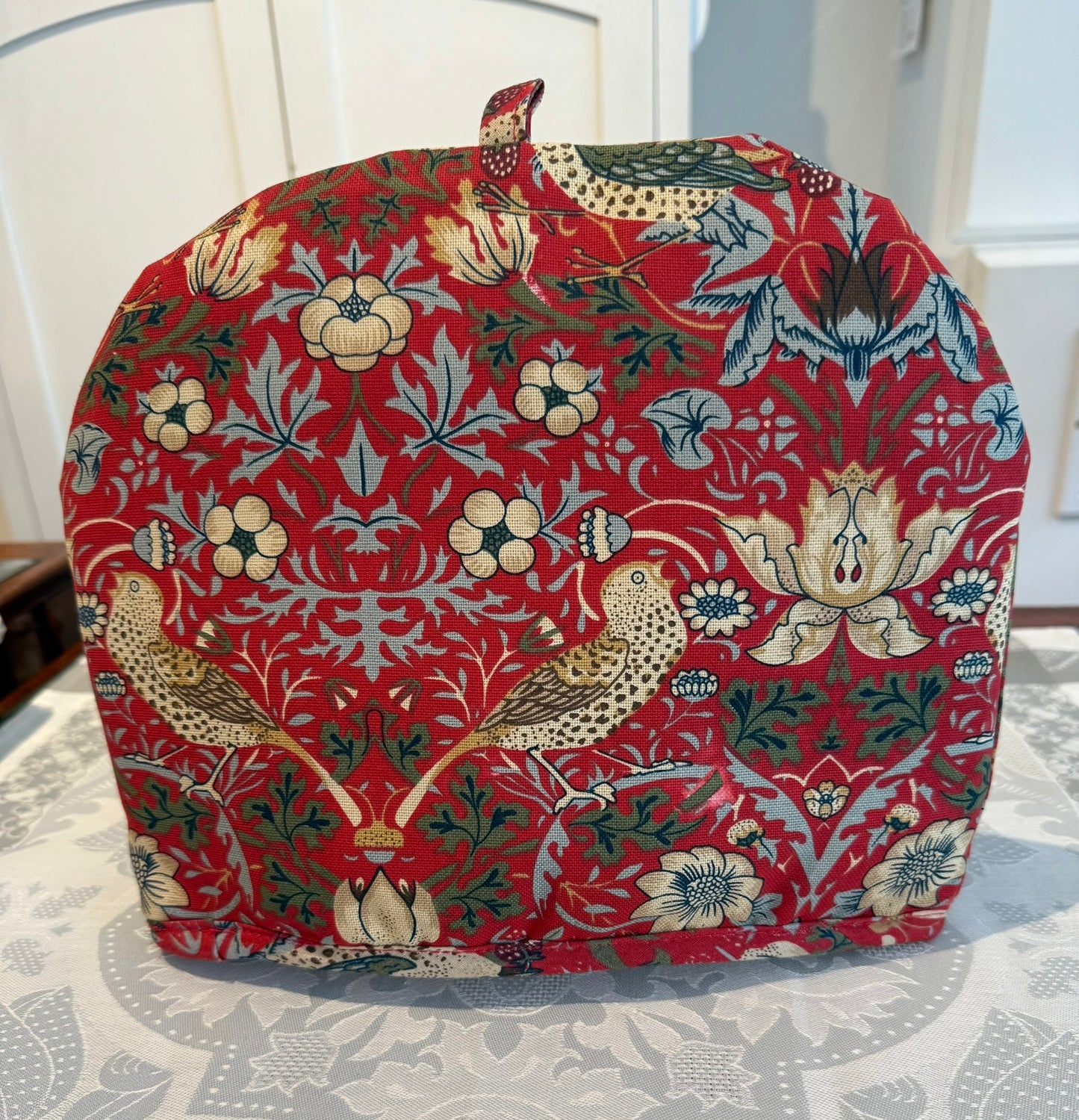 Tea Cozy William Morris "Strawberry Thief" Red