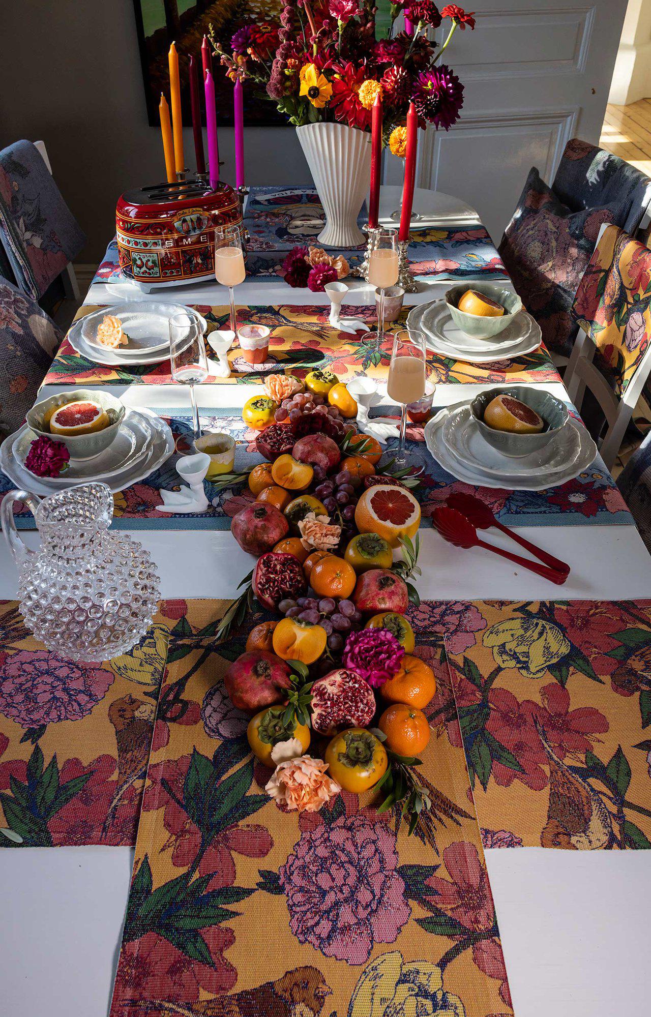 Ekelund Table Runner: "Primavera"