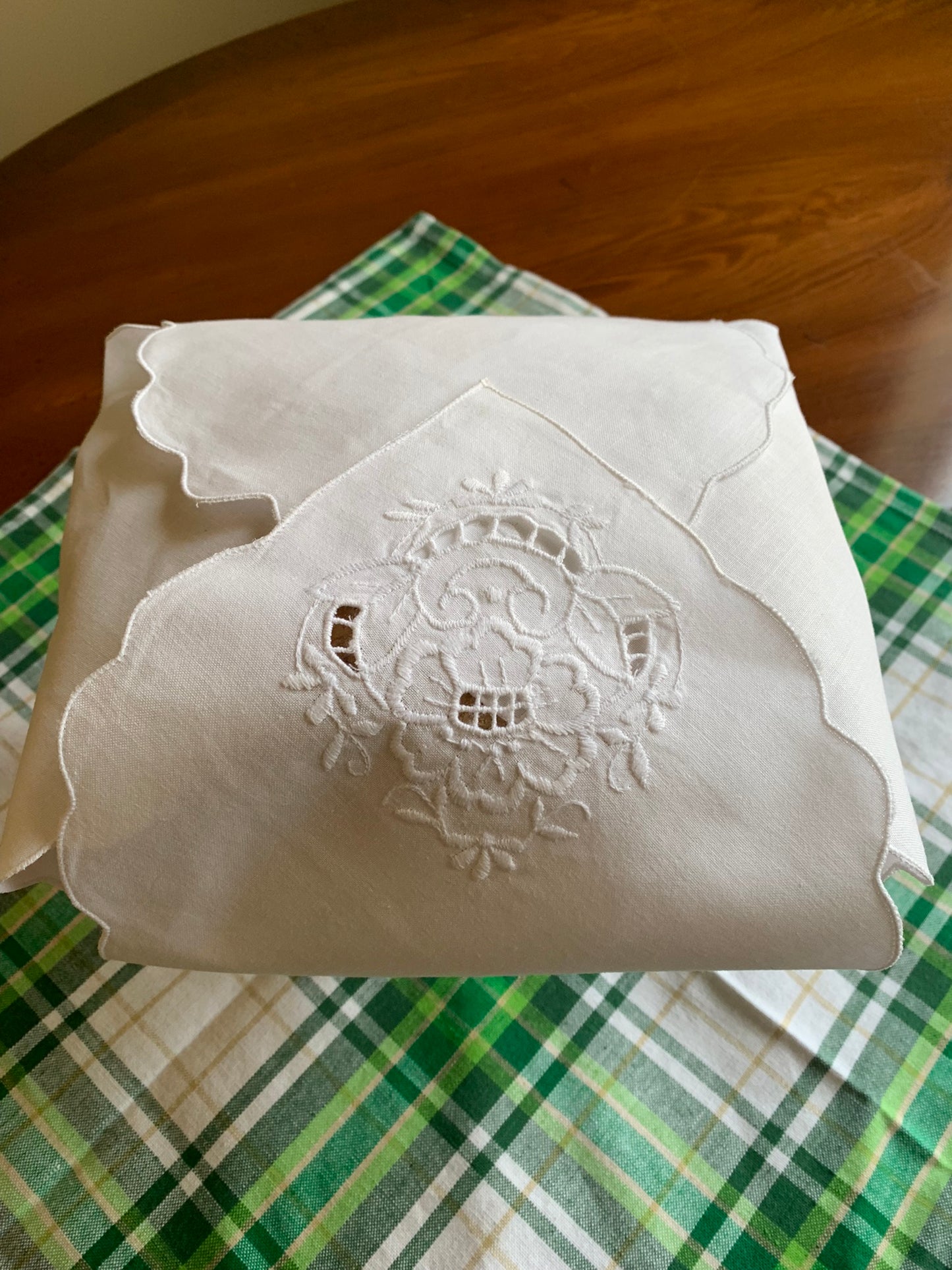 Hot Roll Cover / Bread Wrap - White Cutwork