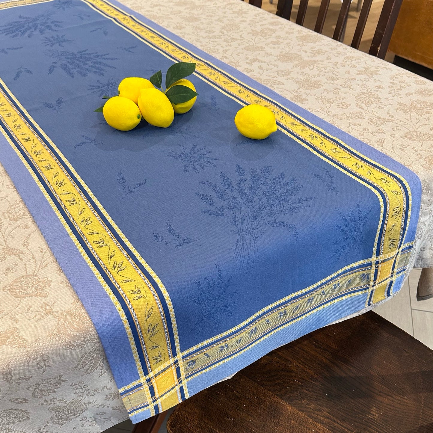 L'Ensoleillade Jacquard Table Runner: "Senanque"