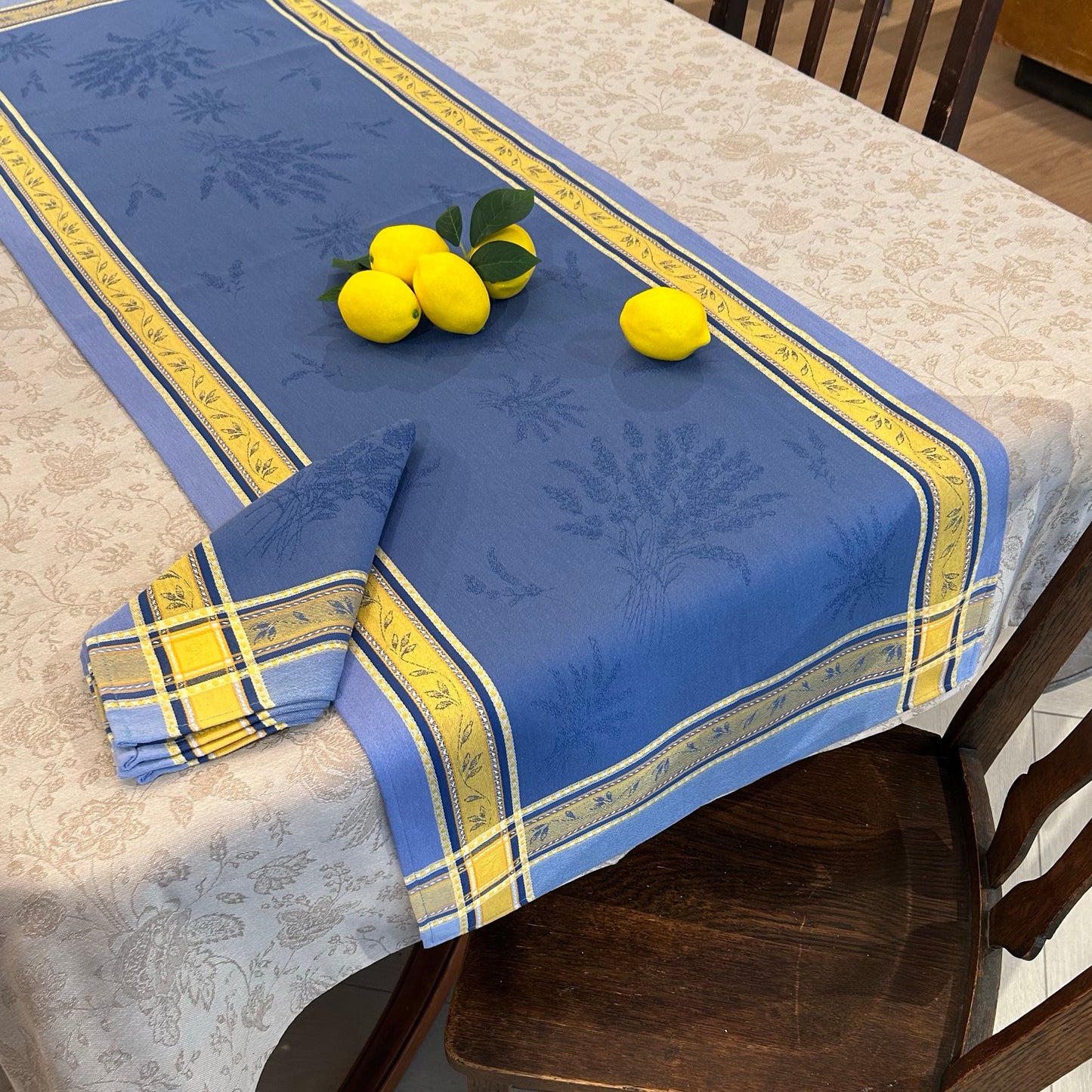 L'Ensoleillade Jacquard Table Runner: "Senanque"