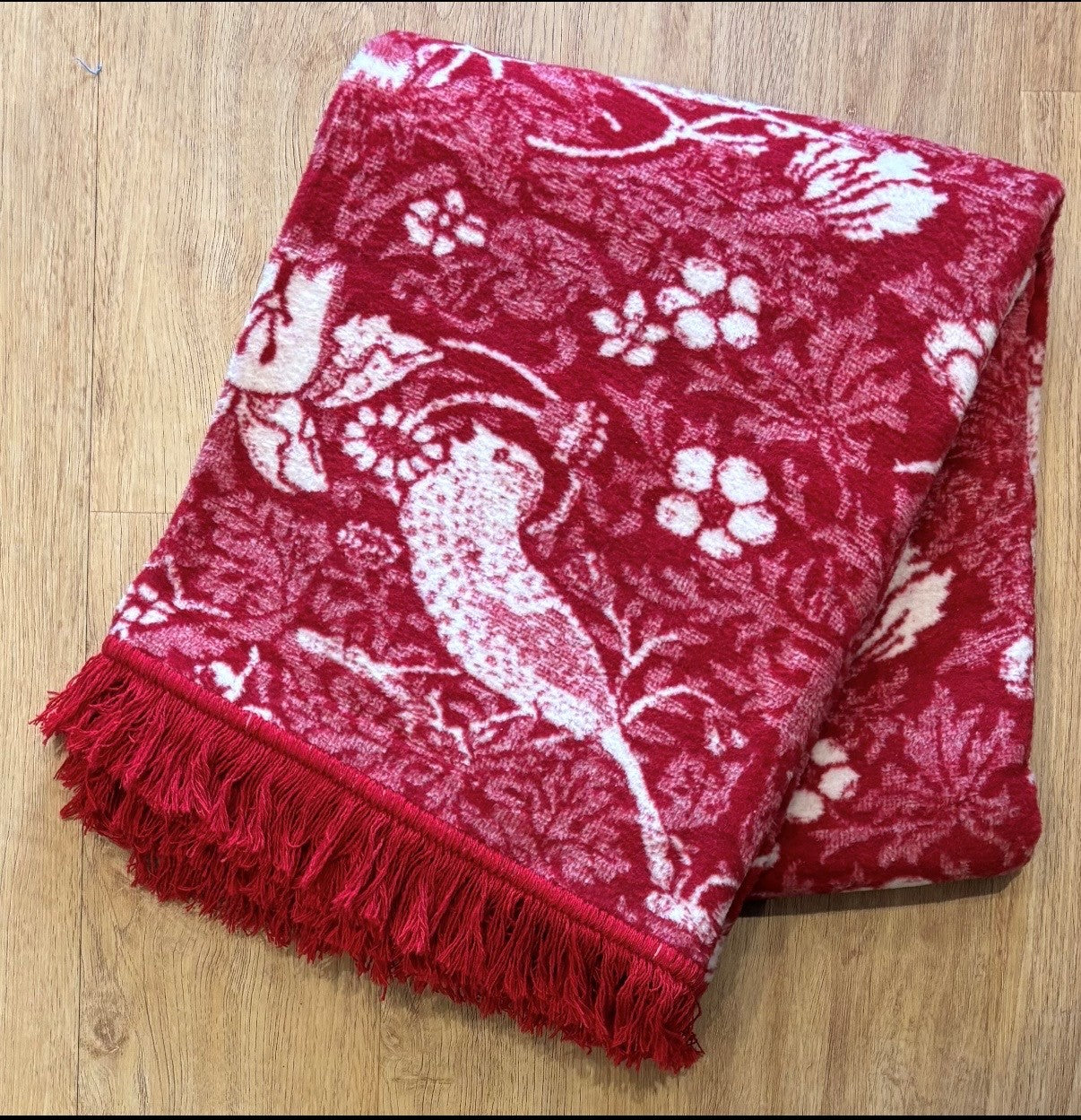 William Morris Throw: "Strawberry Thief" Red