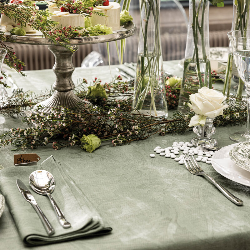 Custom Made French Linen Tablecloths By Le Jacquard Français