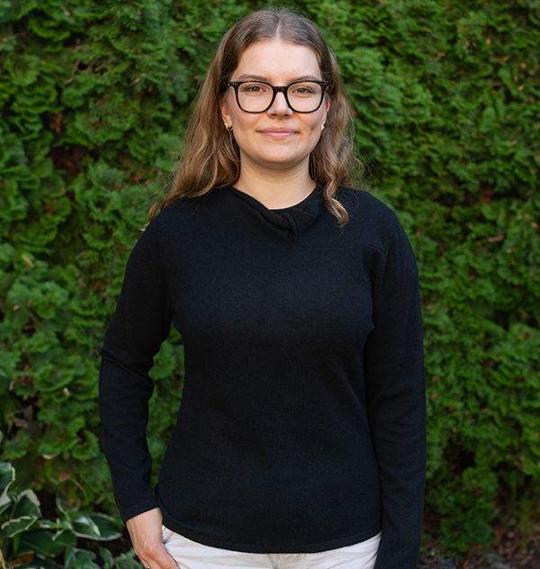 Women's Twisted Neckline Cashmere Sweater