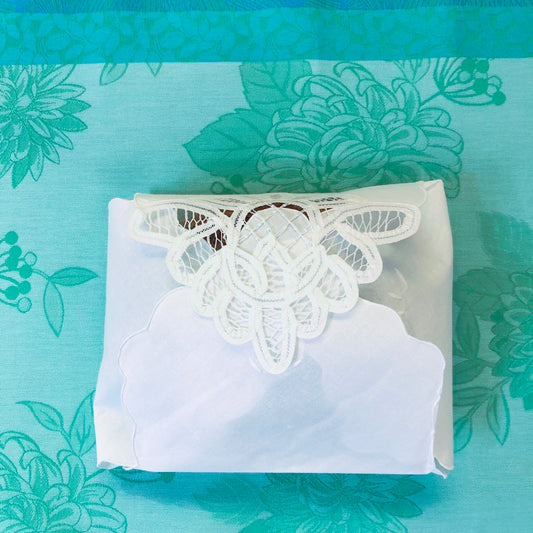 Hot Roll Cover / Bread Wrap - Battenburg Lace
