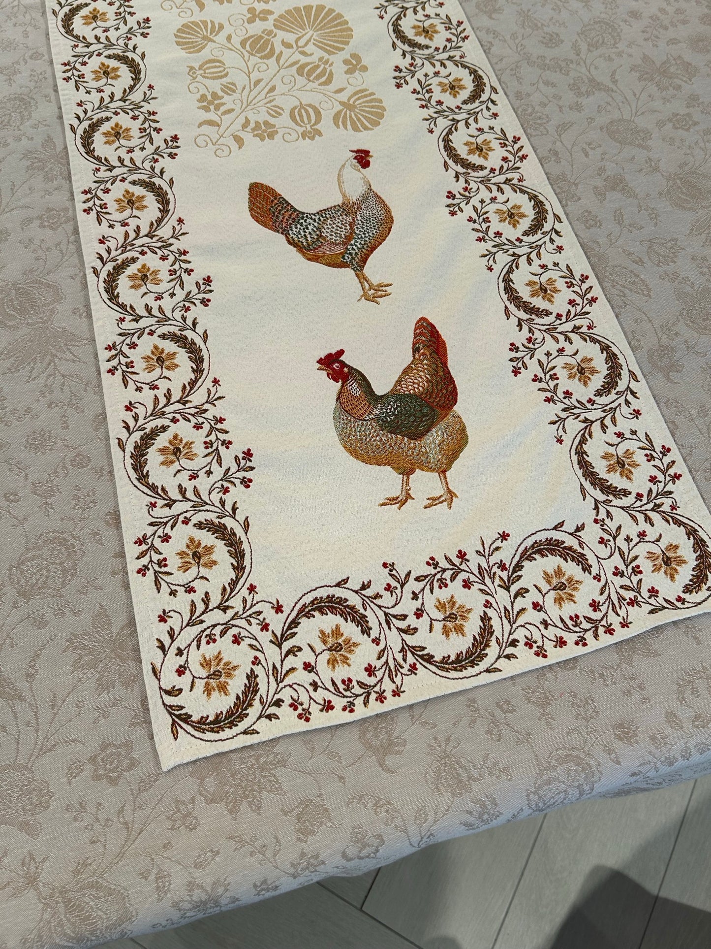 L'Ensoleillade Jacquard Table Runner: "Chanteclerc"