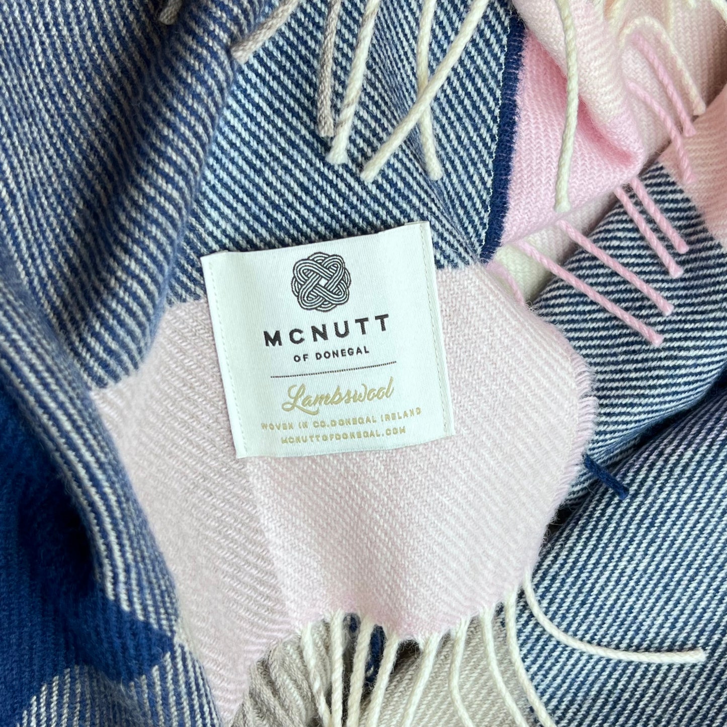 McNutt Supersoft Merino Lambswool Throw "Chic"