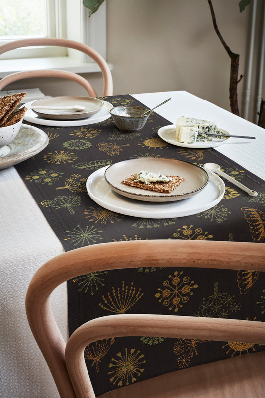 Ekelund Table Runner: "Eternell"