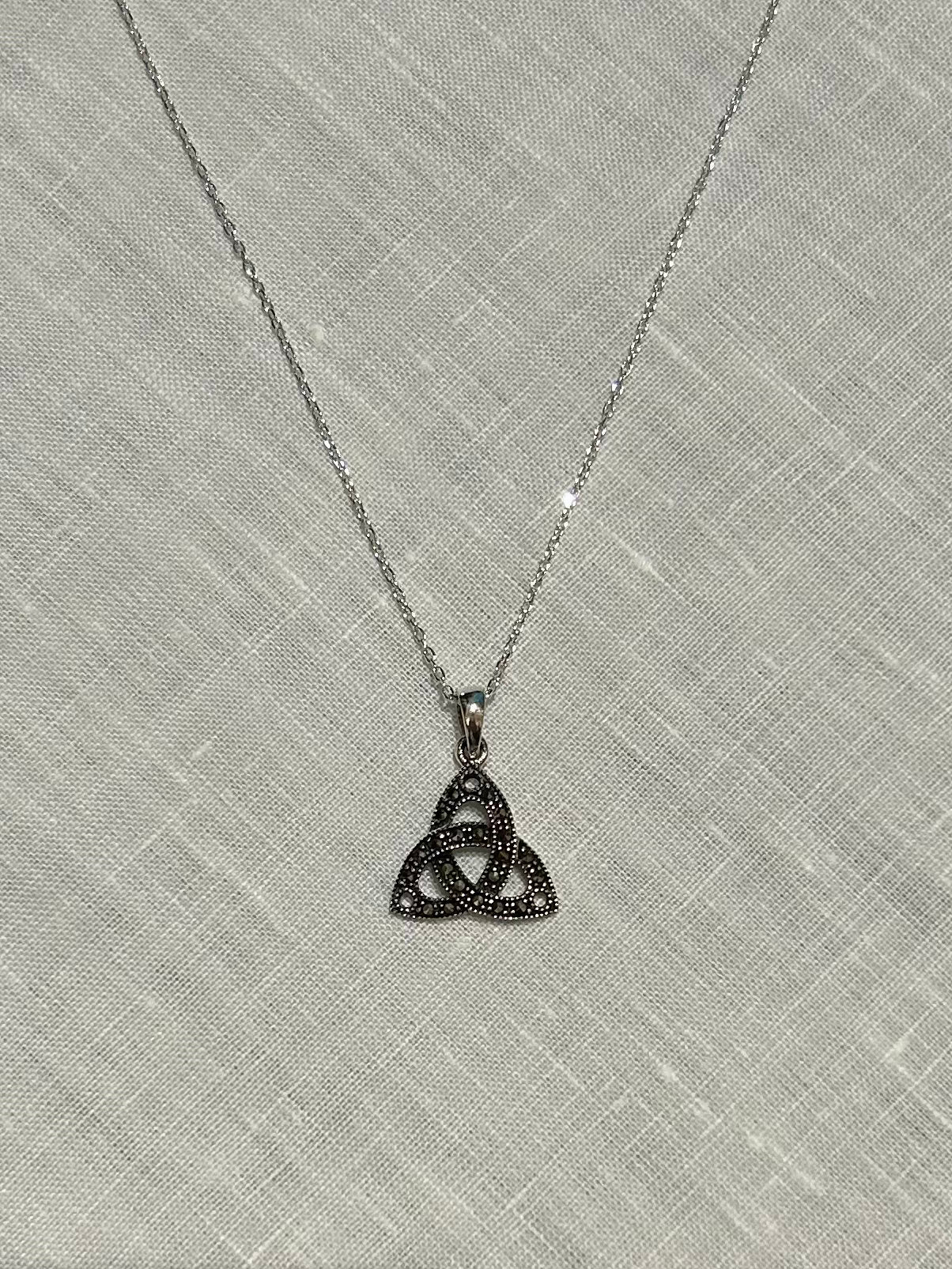 Sterling Silver Celtic Pendant Necklace: Celtic Trinity Knot With Black Stones
