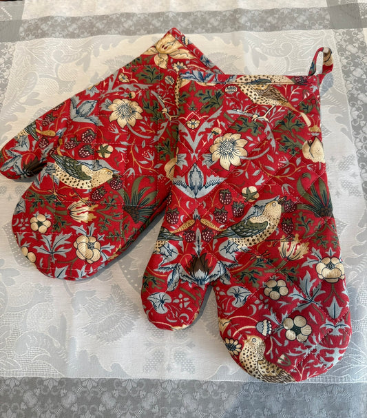 Oven Mitts William Morris "Strawberry Thief" Red