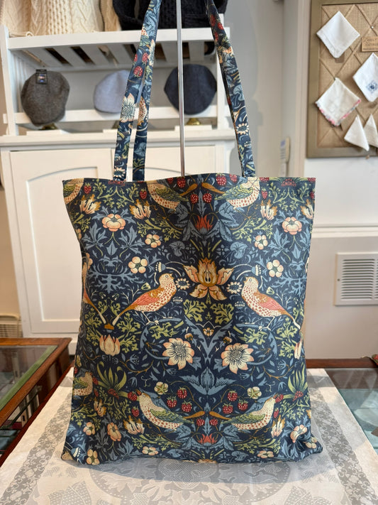 Tote Bag (Coated Cotton) William Morris "Strawberry Thief" Indigo