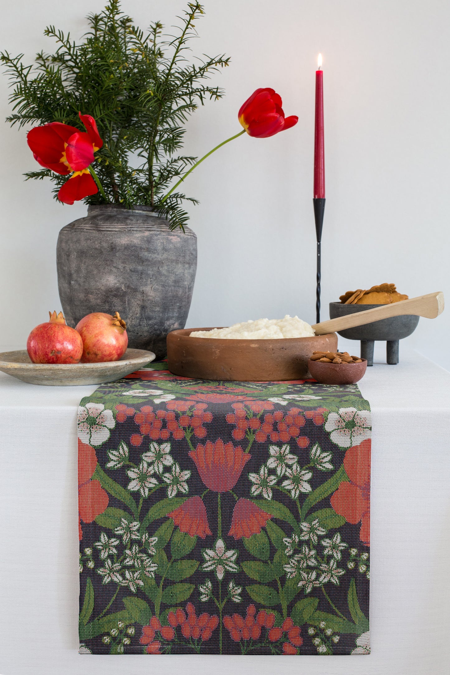 Ekelund Table Runner: "Julblommor"