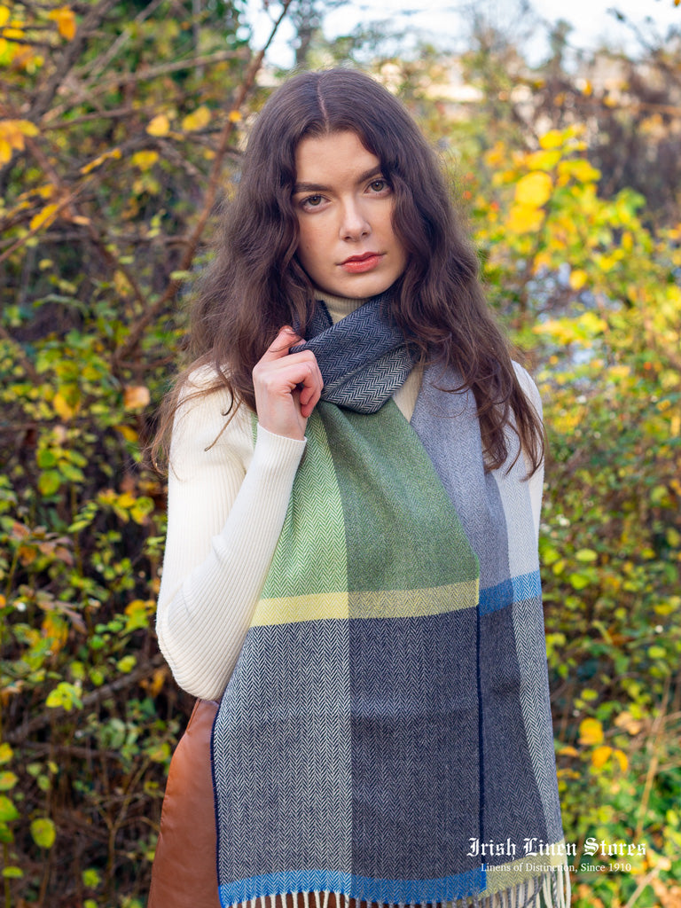 McNutt Lambswool Scarf - Navy & Smoke Check