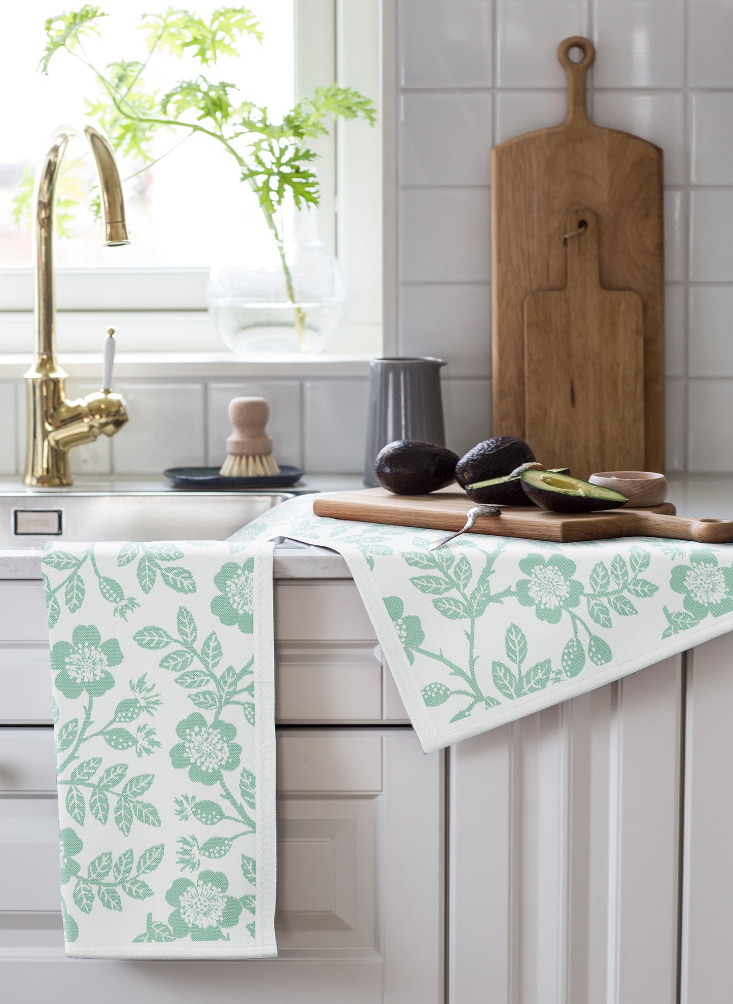 Ekelund Tea Towel: "Nyponros"