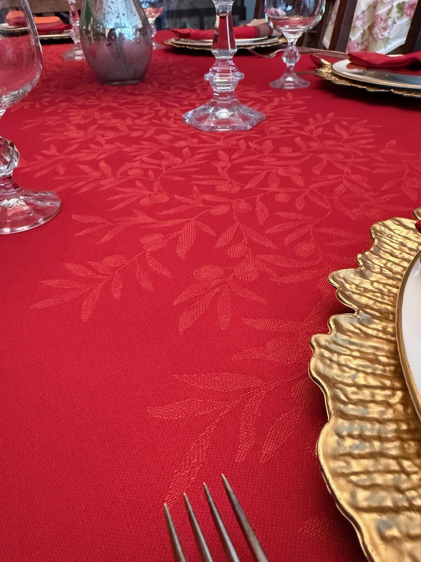 L'Ensoleillade Jacquard Tablecloth: "Olive"