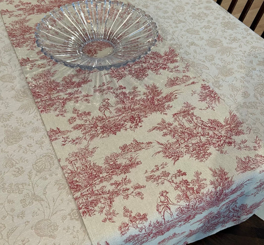 L'Ensoleillade Cotton Table Runner: "Petit Trianon"
