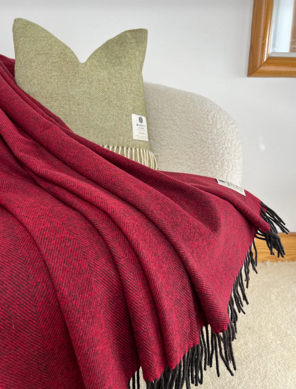 McNutt Supersoft Merino Lambswool Throw "Rose & Raven"