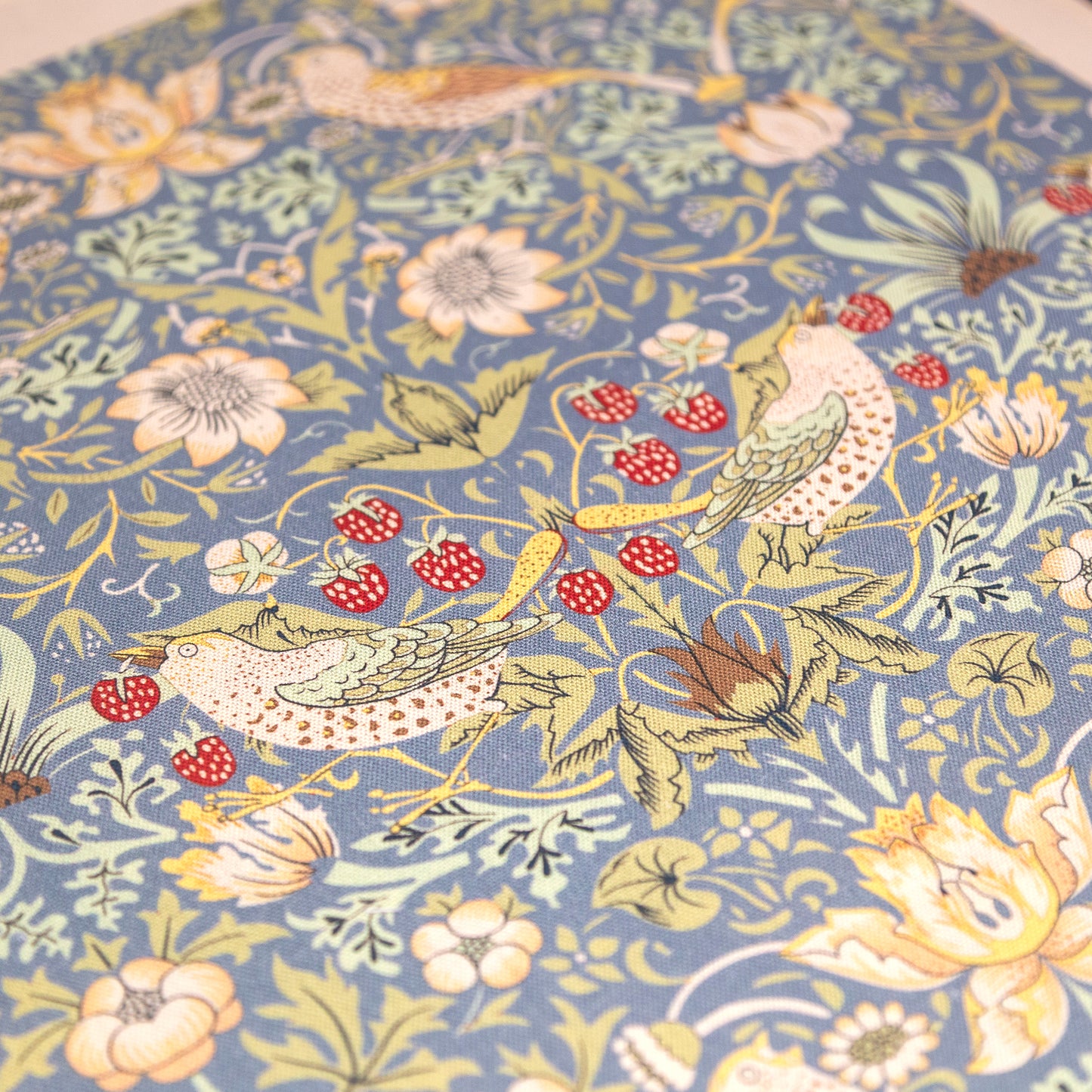 William Morris Tea Towel "Strawberry Thief" Light Blue