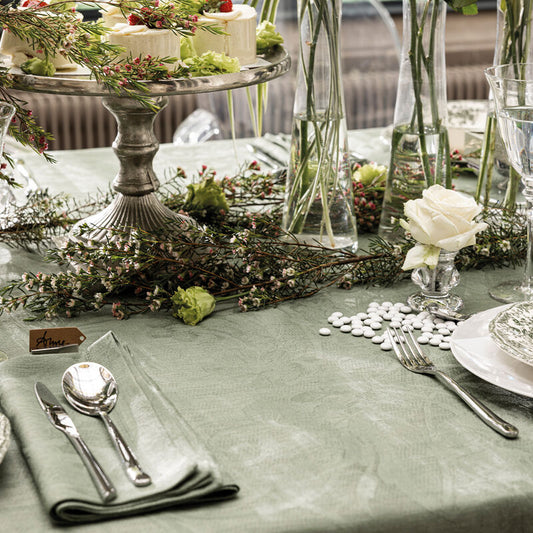 Custom Made French Linen Tablecloths By Le Jacquard Français