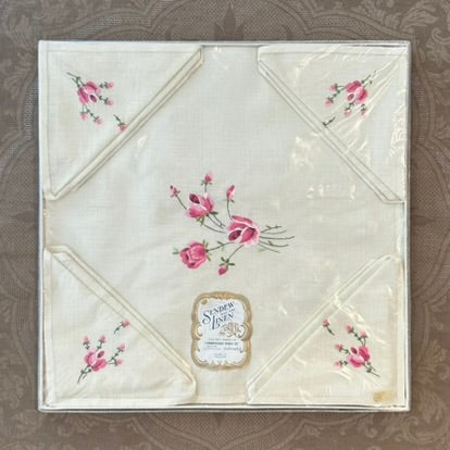 Estate/Vintage Linen Bridge Set With Embroidered Roses