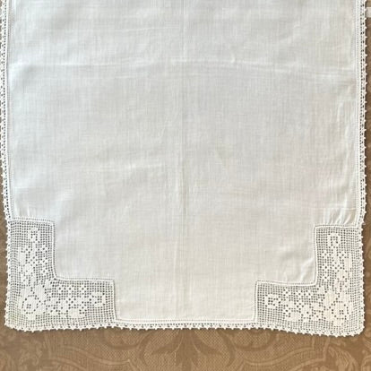 Estate/Vintage Linen Runner with Crochet Corners and Edges