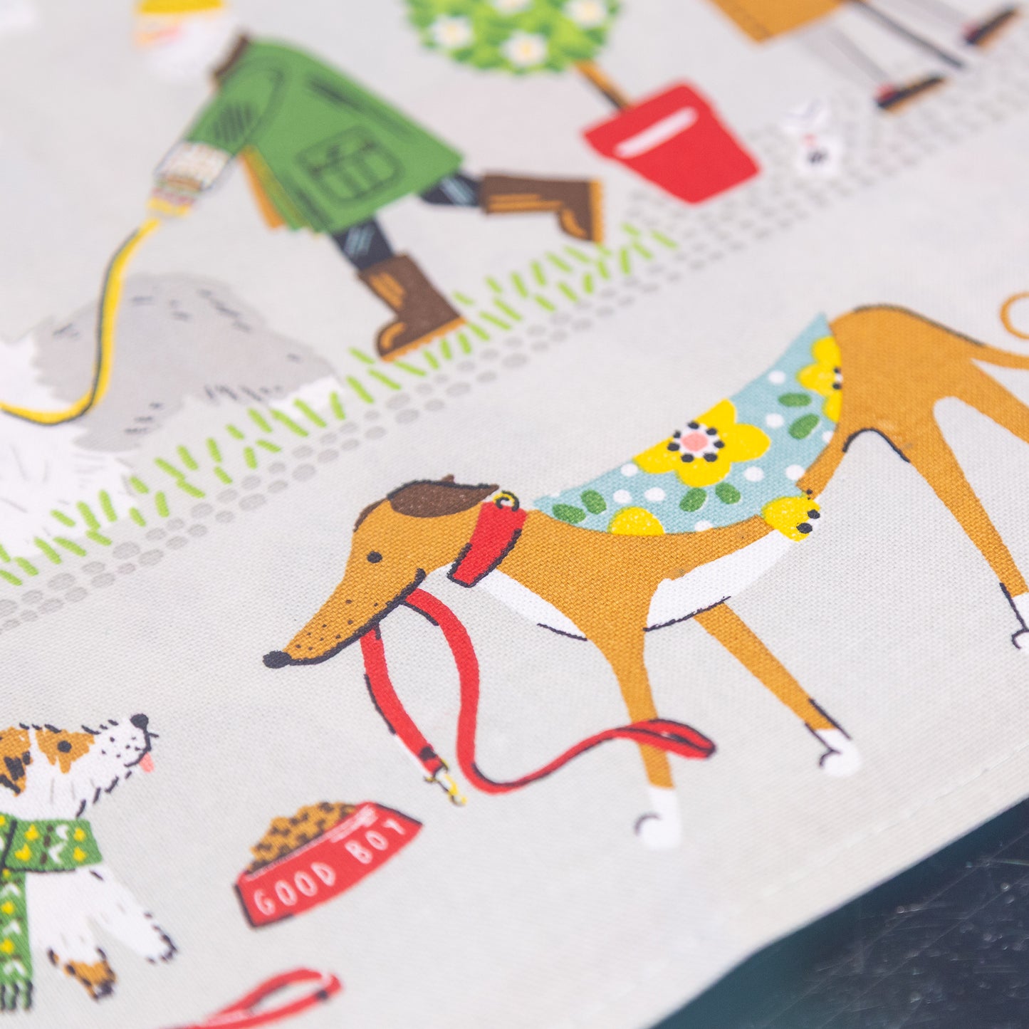 Tea Towel "Walkies"