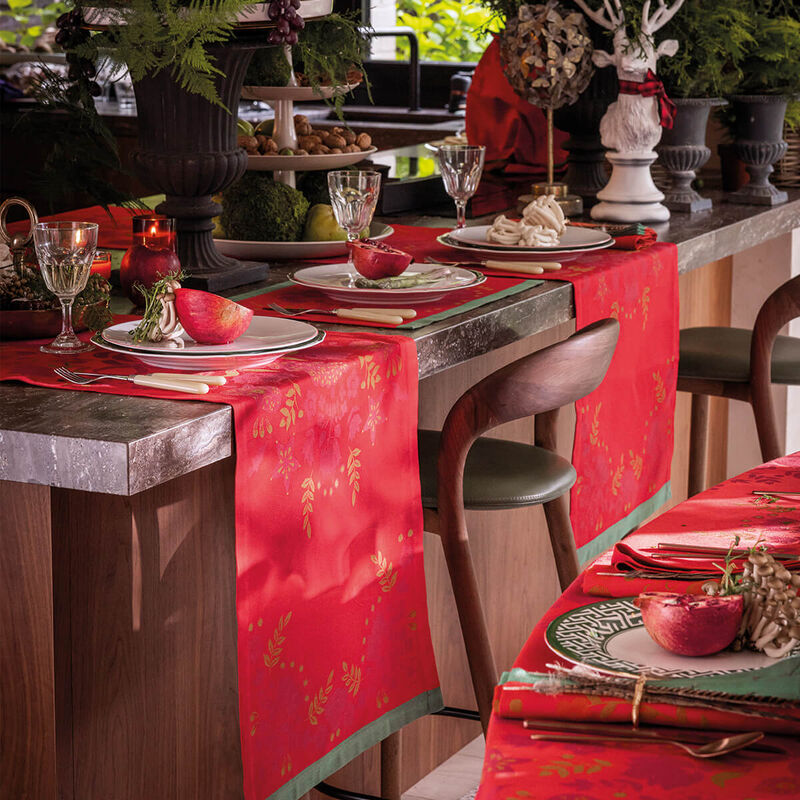 Le Jacquard Français Table Runner "Feérie" Red