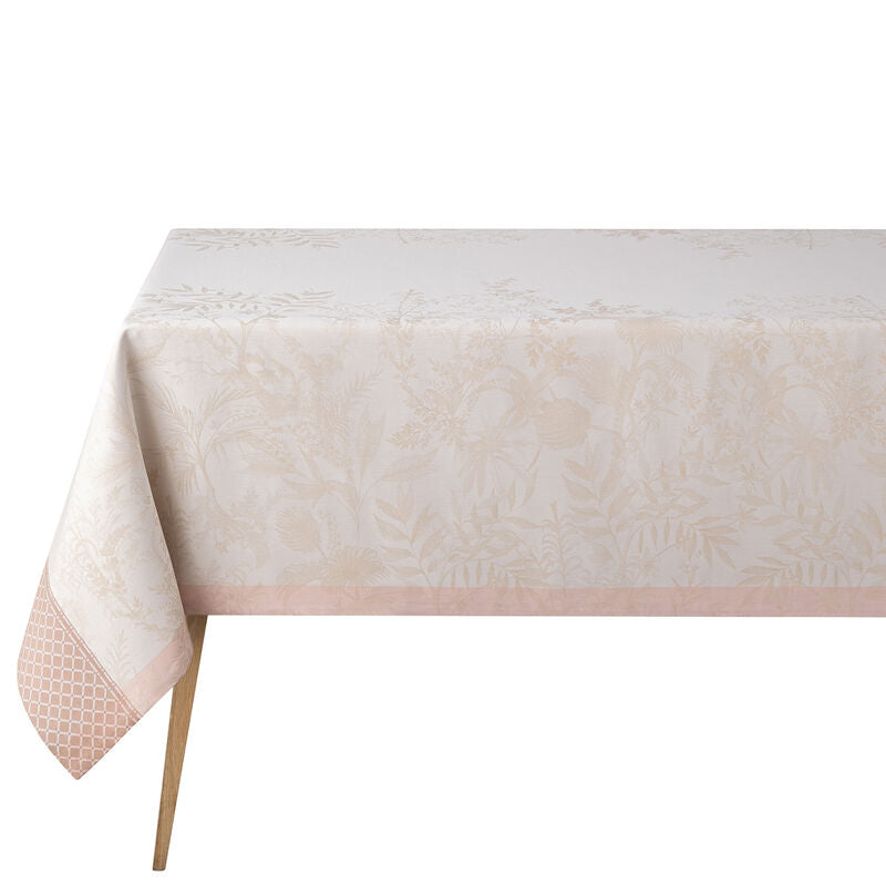 Le Jacquard Francais Tablecloth "Jardin d'Eden" Soft Pink