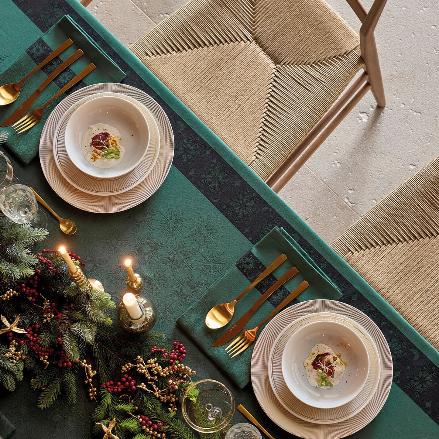 Le Jacquard Français Tablecloth "Sous Les Etoiles" Green