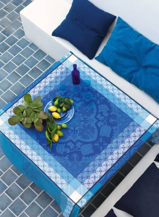 Le Jacquard Francais Tablecloth "Azulejos" Blue China
