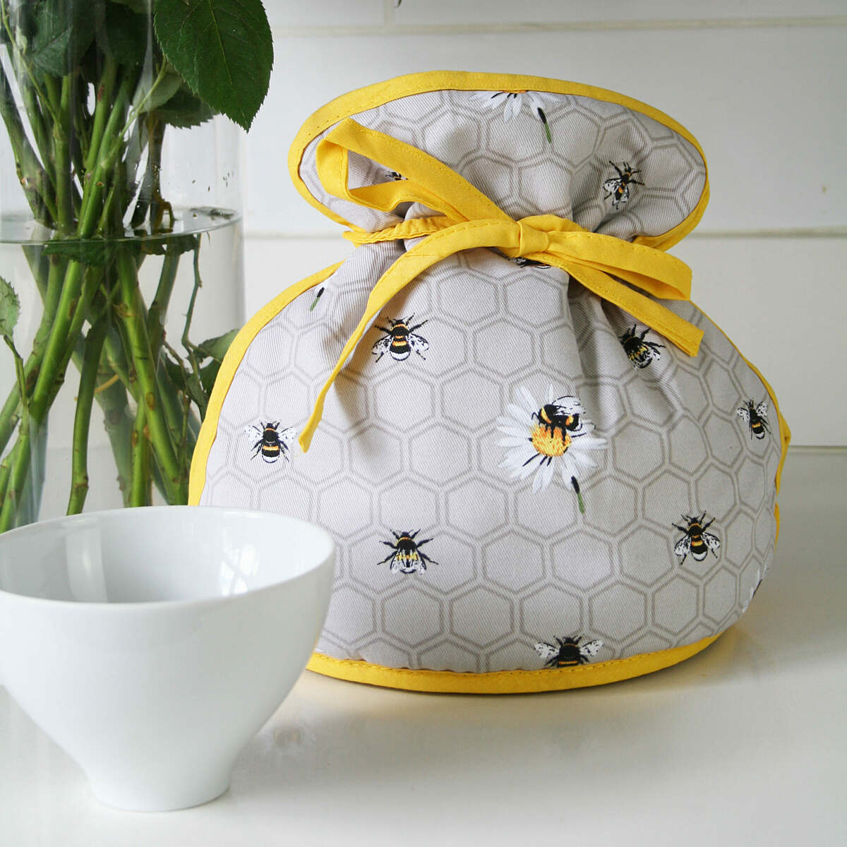 Tea Cosy Muff "Bee Happy"