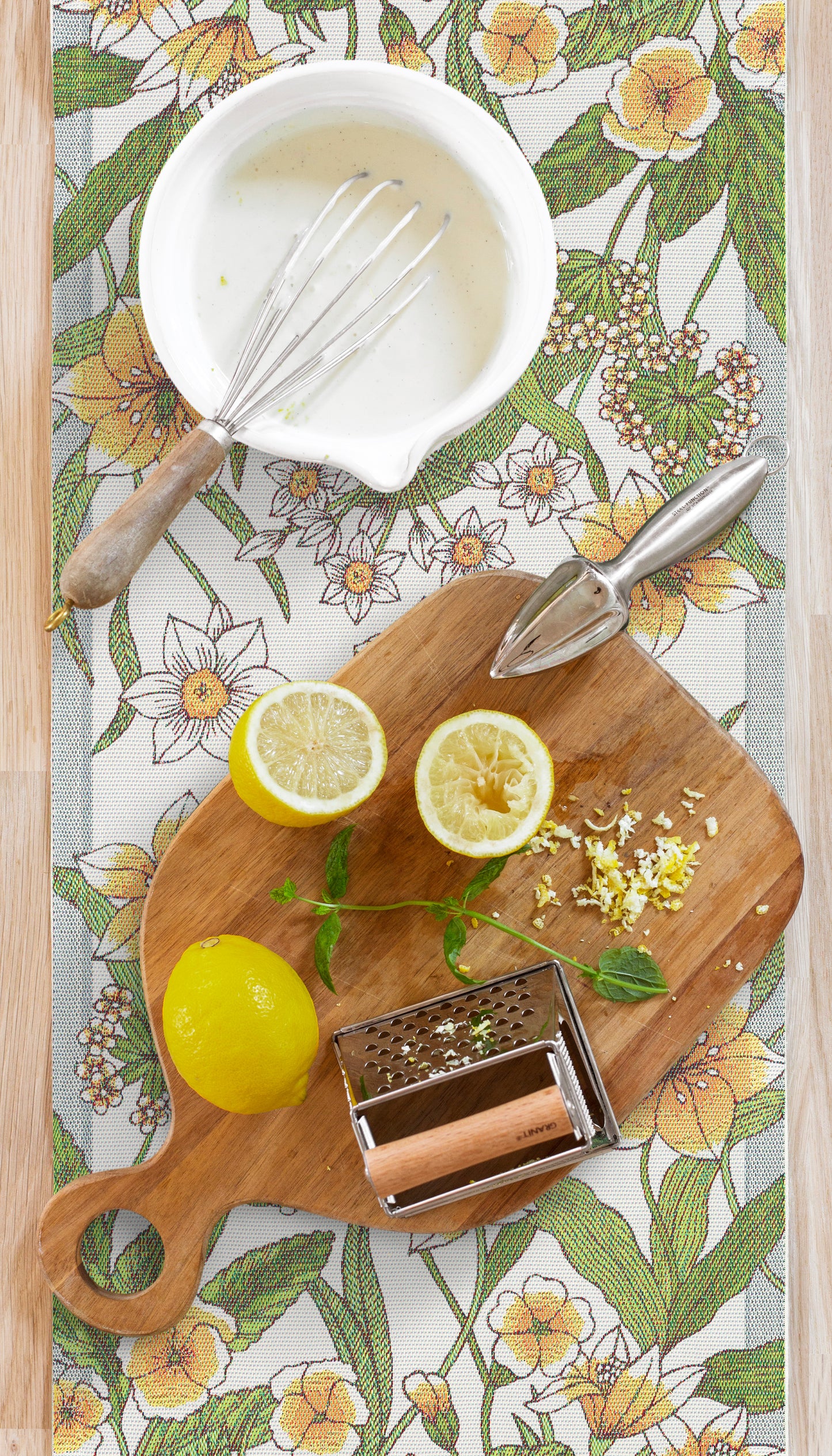 Ekelund Table Runner: "Daffodil"