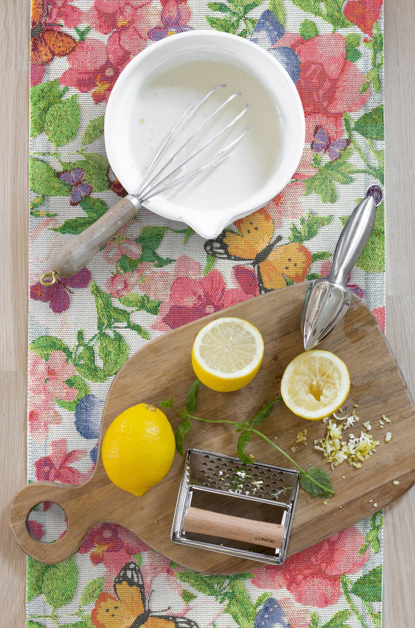 Ekelund Table Runner: "Summerfield"