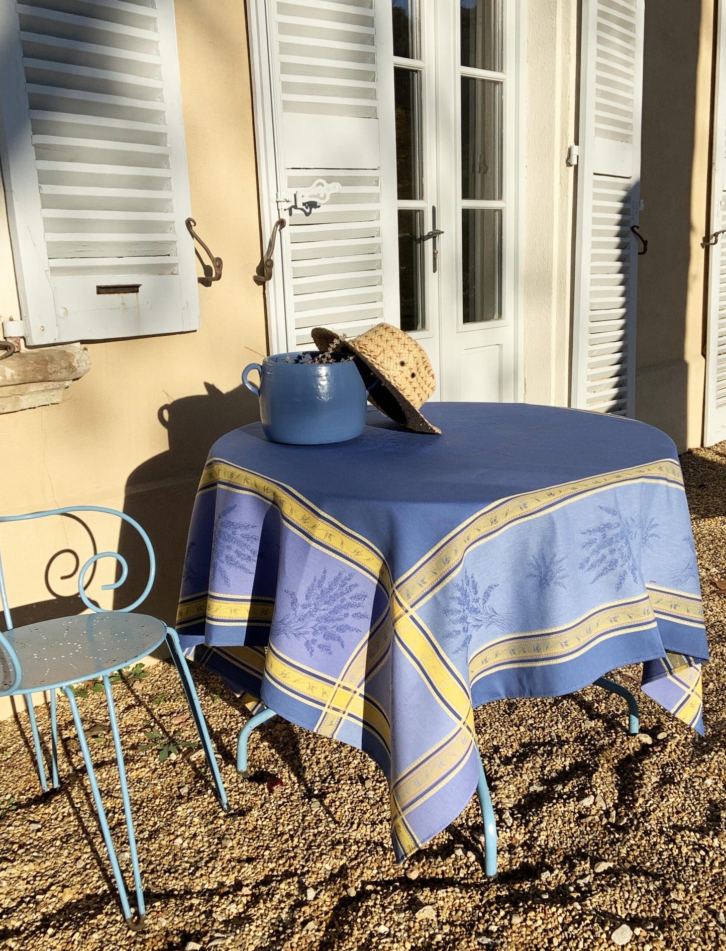 L'Ensoleillade Jacquard Tablecloth: "Senanque"
