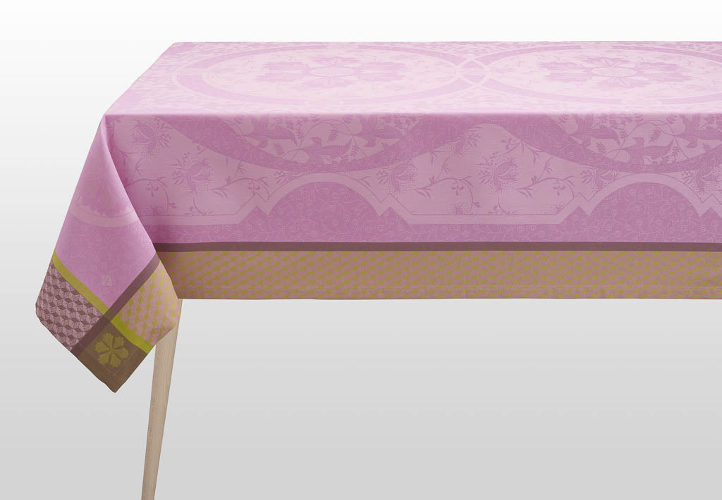 Le Jacquard Francais Tablecloth "Duchesse" Peony